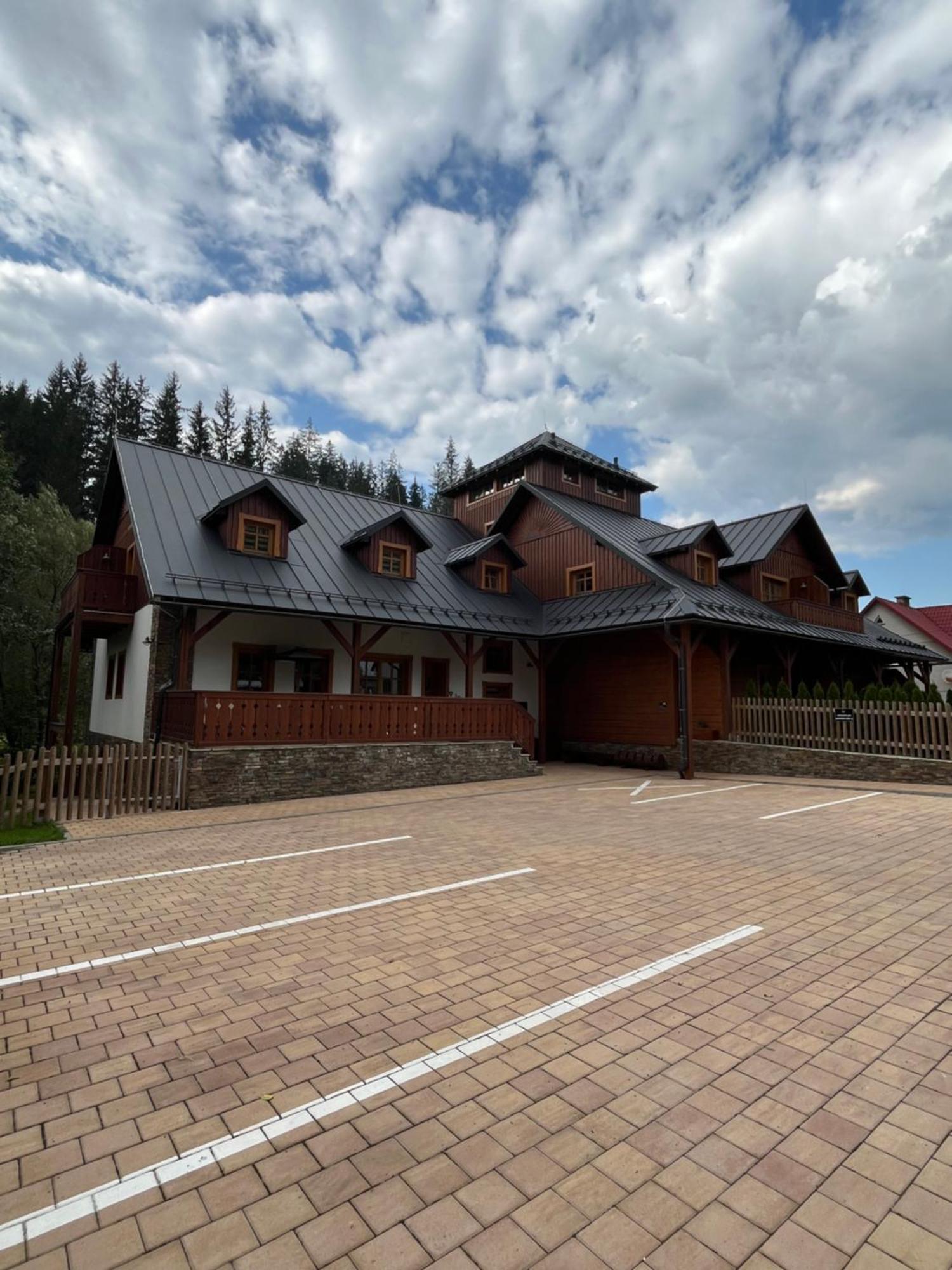 Apartmany La Siska Vsetín Buitenkant foto