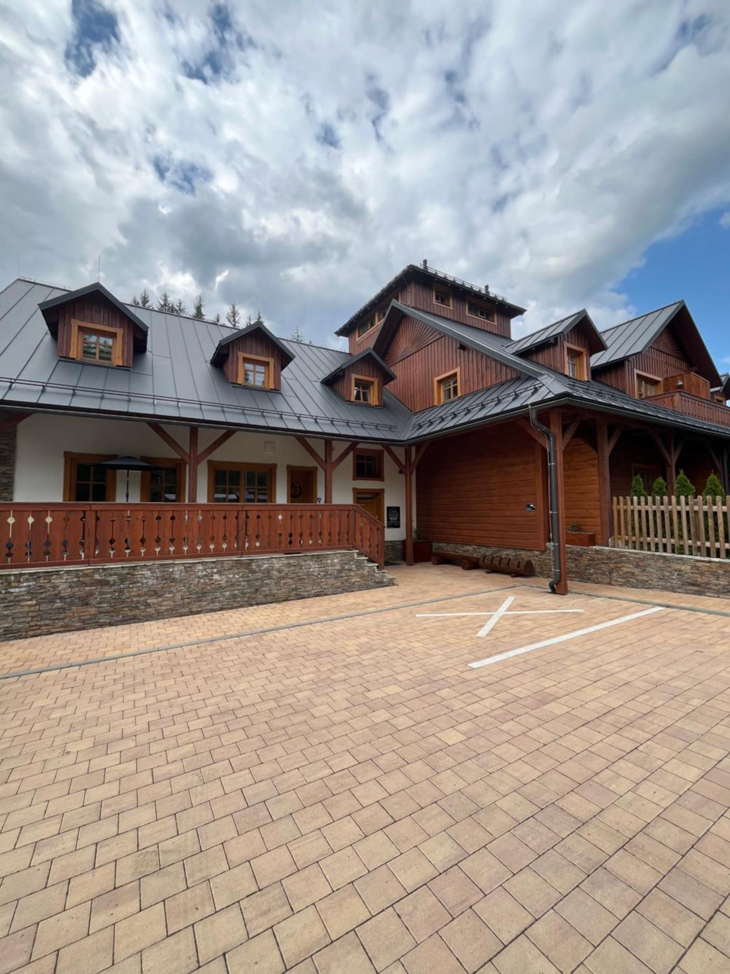Apartmany La Siska Vsetín Buitenkant foto